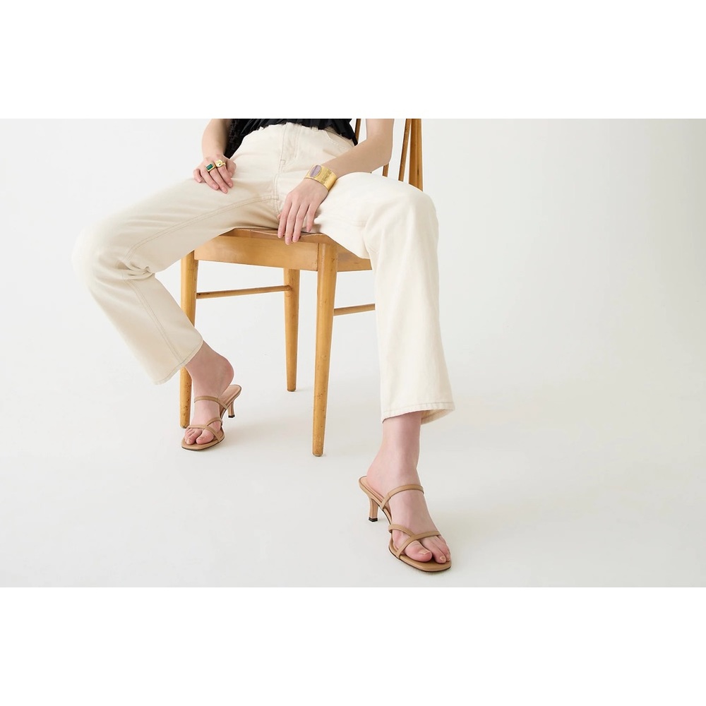 Banana Republic. Mid rise loose stovepipe